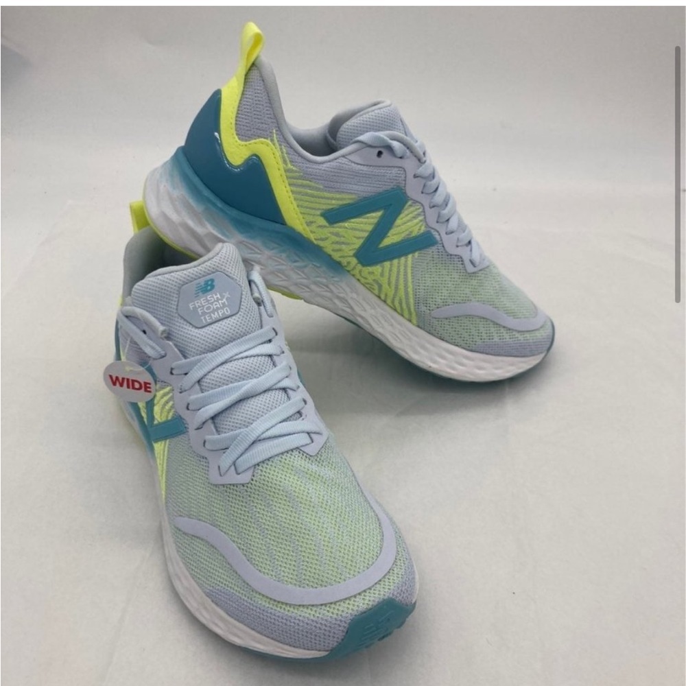 NWT New Balance Fresh Foam Tempo Size 7W
